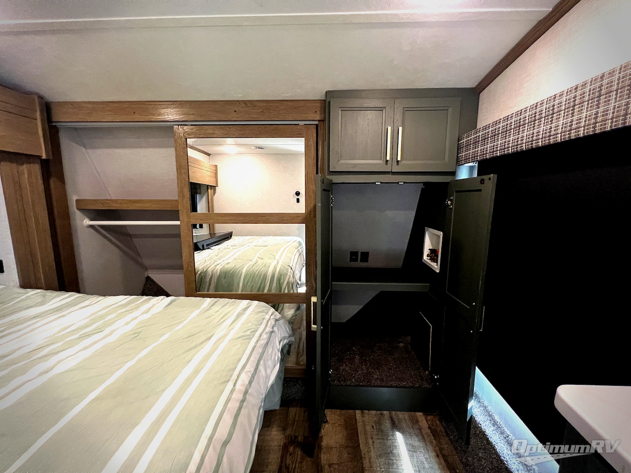 2024 Dutchmen Eddie Bauer 360LF Photo 22