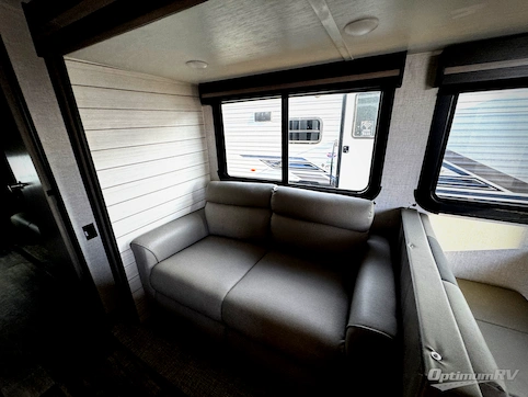 2023 CrossRoads Sunset Trail SS331BH RV Photo 3