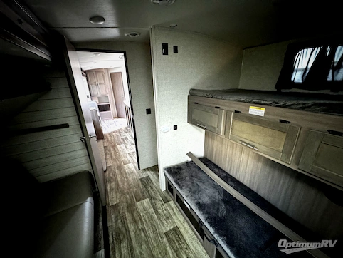 2023 CrossRoads Sunset Trail SS331BH RV Photo 4