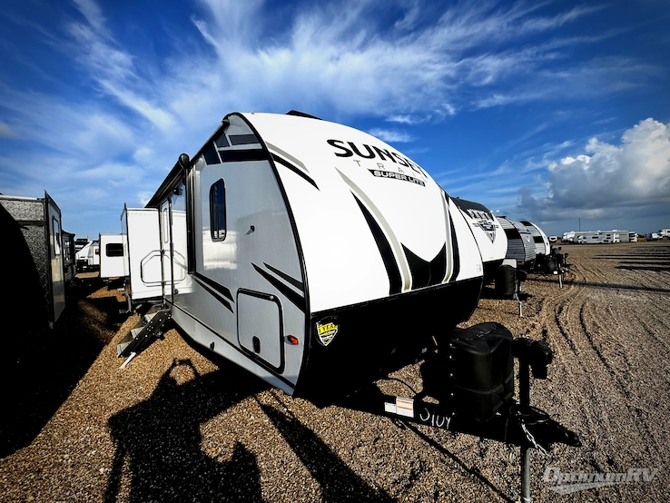 2023 CrossRoads Sunset Trail SS331BH RV Photo 1