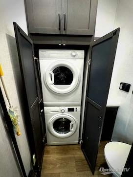 2025 Palomino Columbus 384RKH RV Photo 3