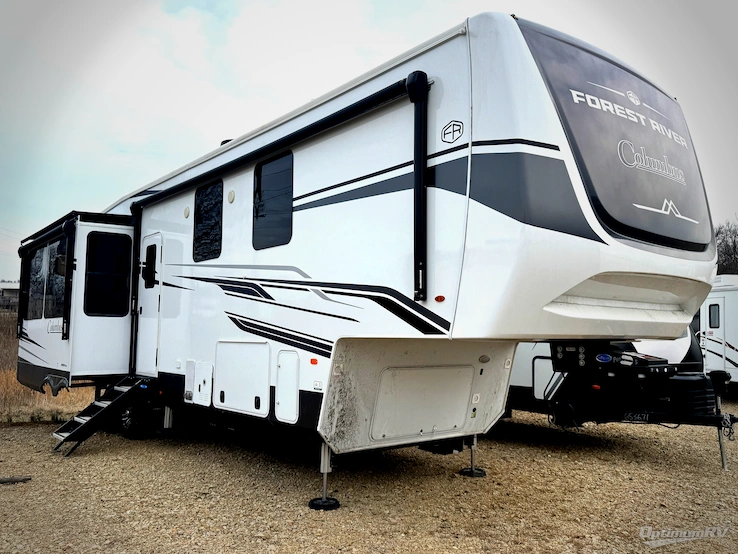 2025 Palomino Columbus 384RKH RV Photo 1