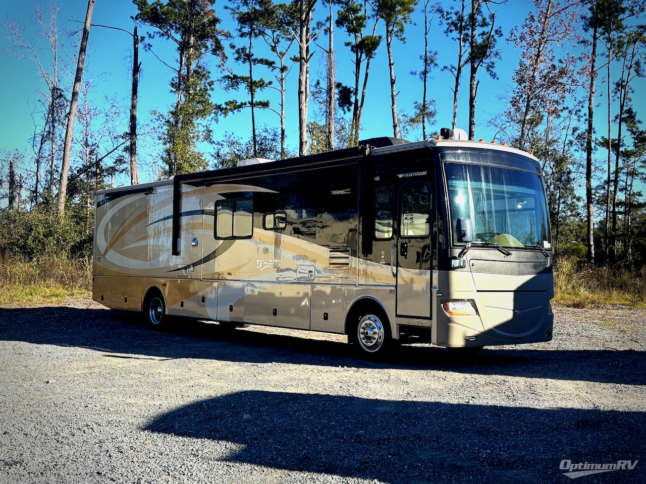 2008 Fleetwood Discovery 40X Photo 1