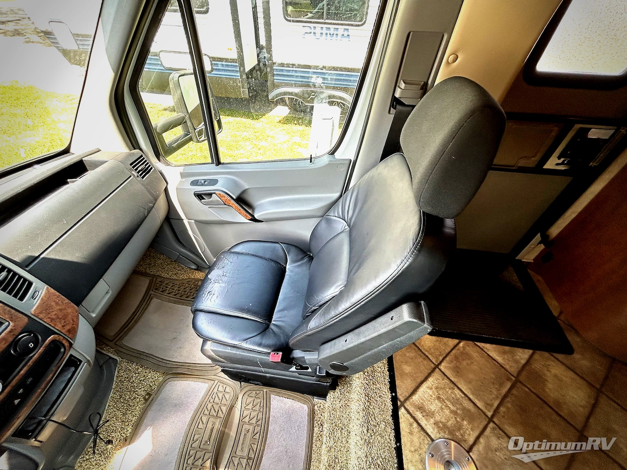 2014 Thor Siesta Sprinter 24SR Photo 9