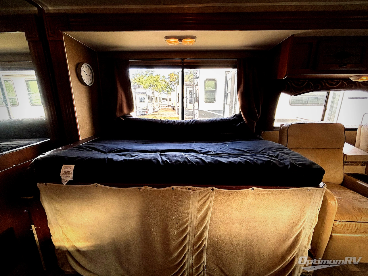 2014 Coachmen Leprechaun 319DS Ford 450 Photo 11