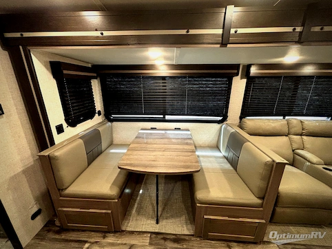 2023 CrossRoads Sunset Trail SS253RB RV Photo 4