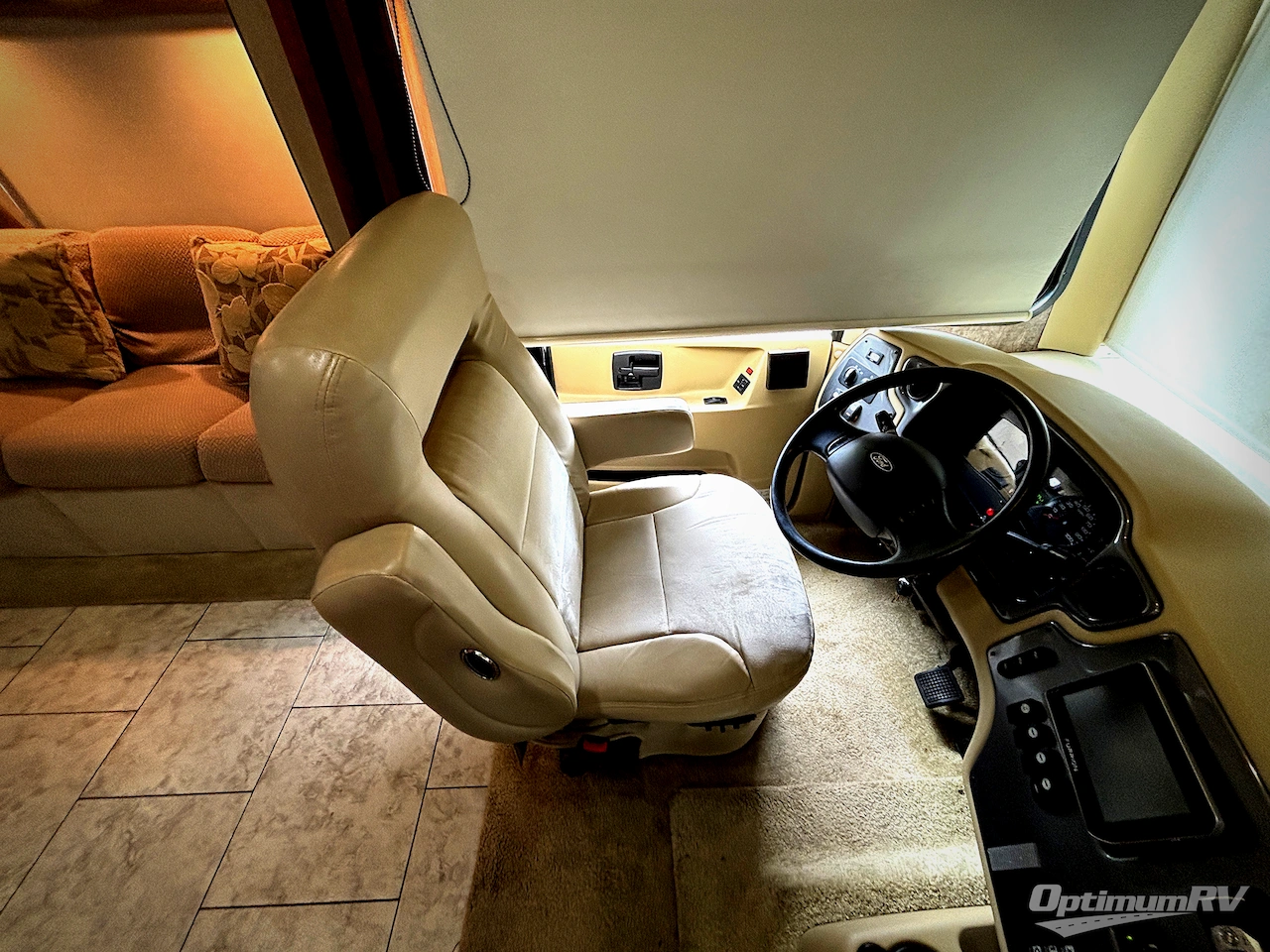 2012 Tiffin Allegro 35 QBA Photo 7