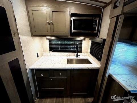 2021 Keystone Outback Ultra Lite 221UMD RV Photo 4