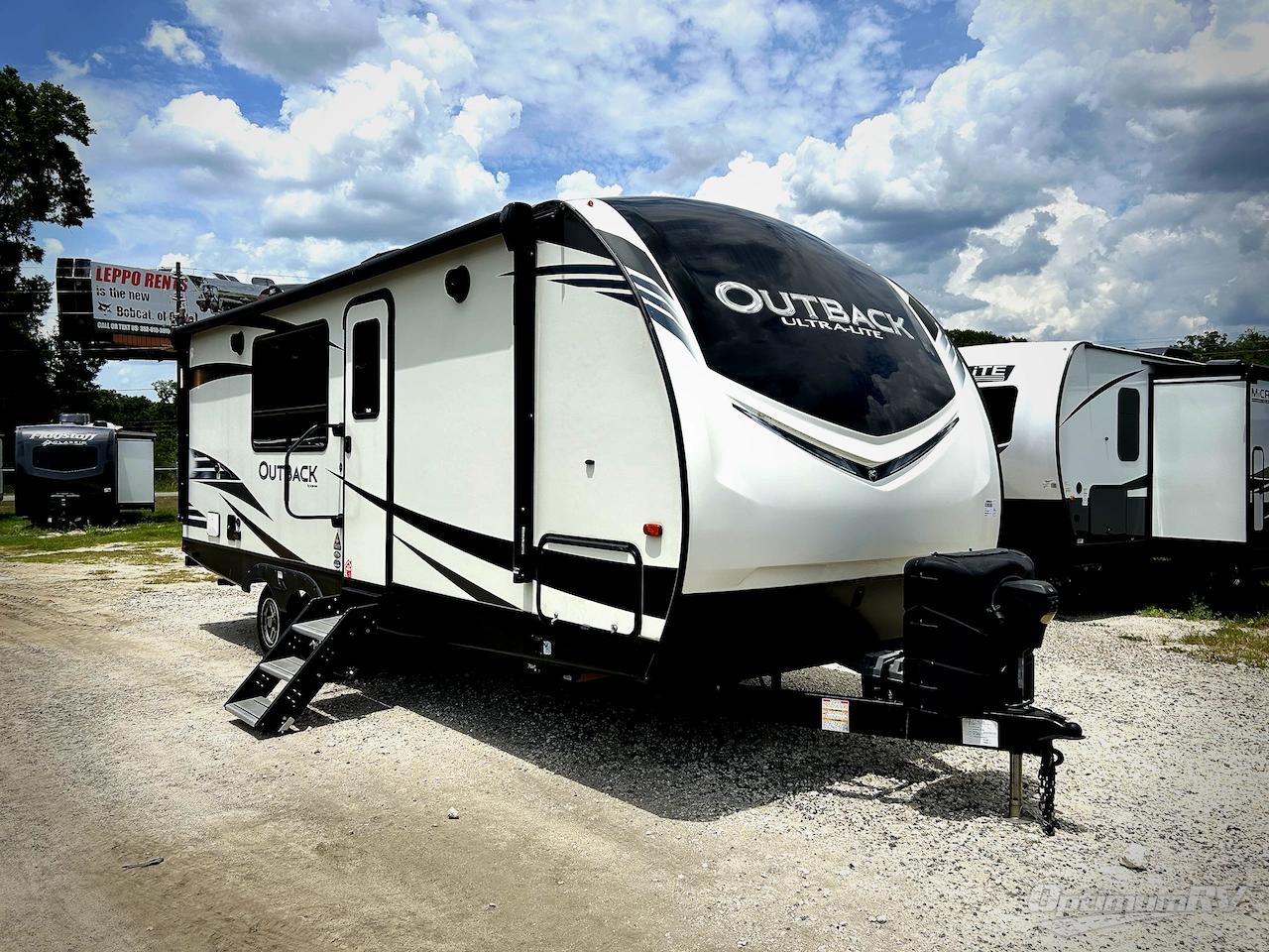 2021 Keystone Outback Ultra Lite 221UMD Photo 15