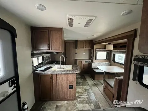 2017 Starcraft Autumn Ridge 245DS RV Photo 2