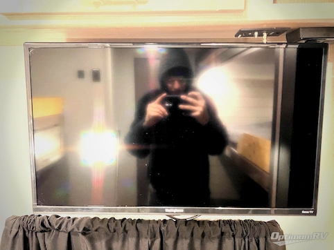 2022 CrossRoads Sunset Trail SS331BH RV Photo 4