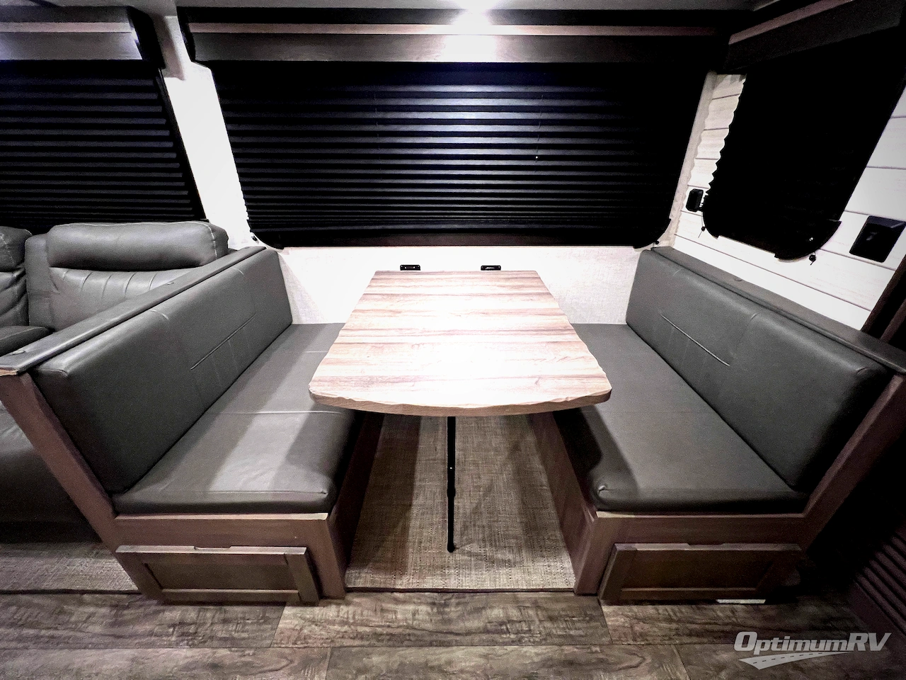 2022 CrossRoads Sunset Trail SS331BH Photo 8