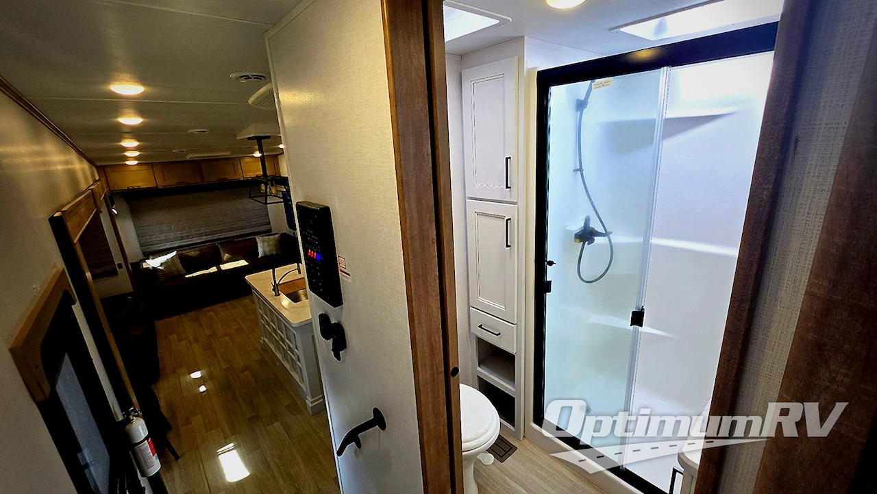 2024 Keystone Arcadia 3260RL Photo 12