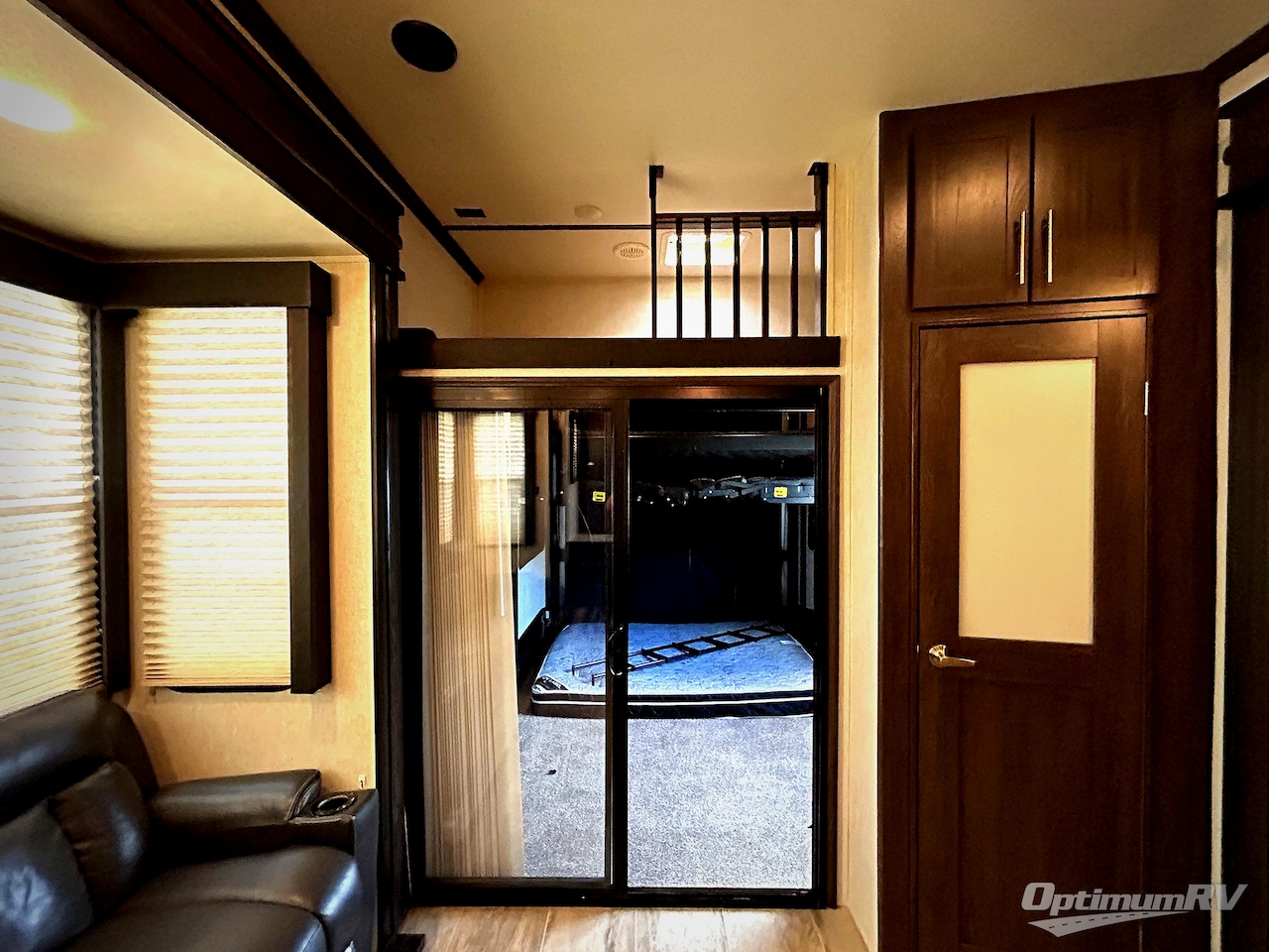 2019 Keystone Carbon 364 Photo 15