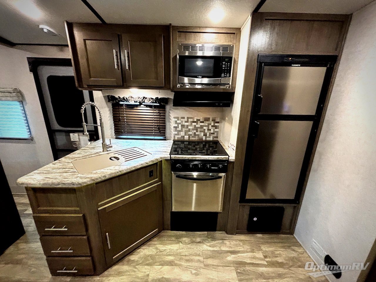 2018 Forest River Surveyor 243RBS Photo 6