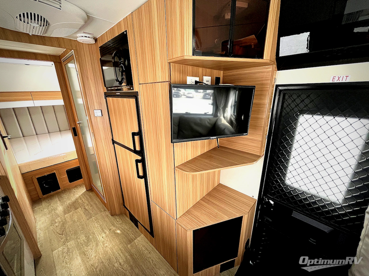 2025 Black Series Camper HQ Series HQ21 Photo 6