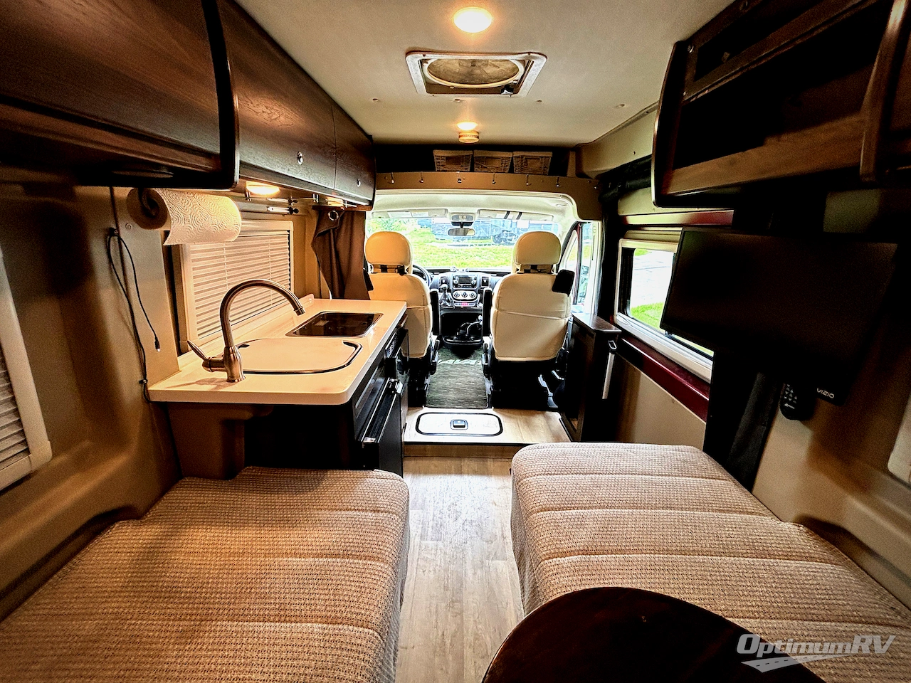 2021 Winnebago Travato 59KL Photo 4