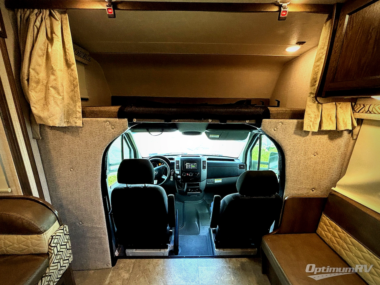 2019 Coachmen Prism 2200 FS Photo 10