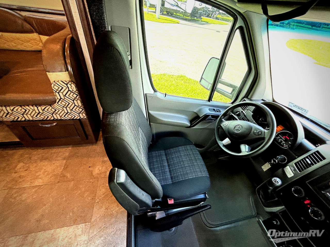 2019 Coachmen Prism 2200 FS Photo 7