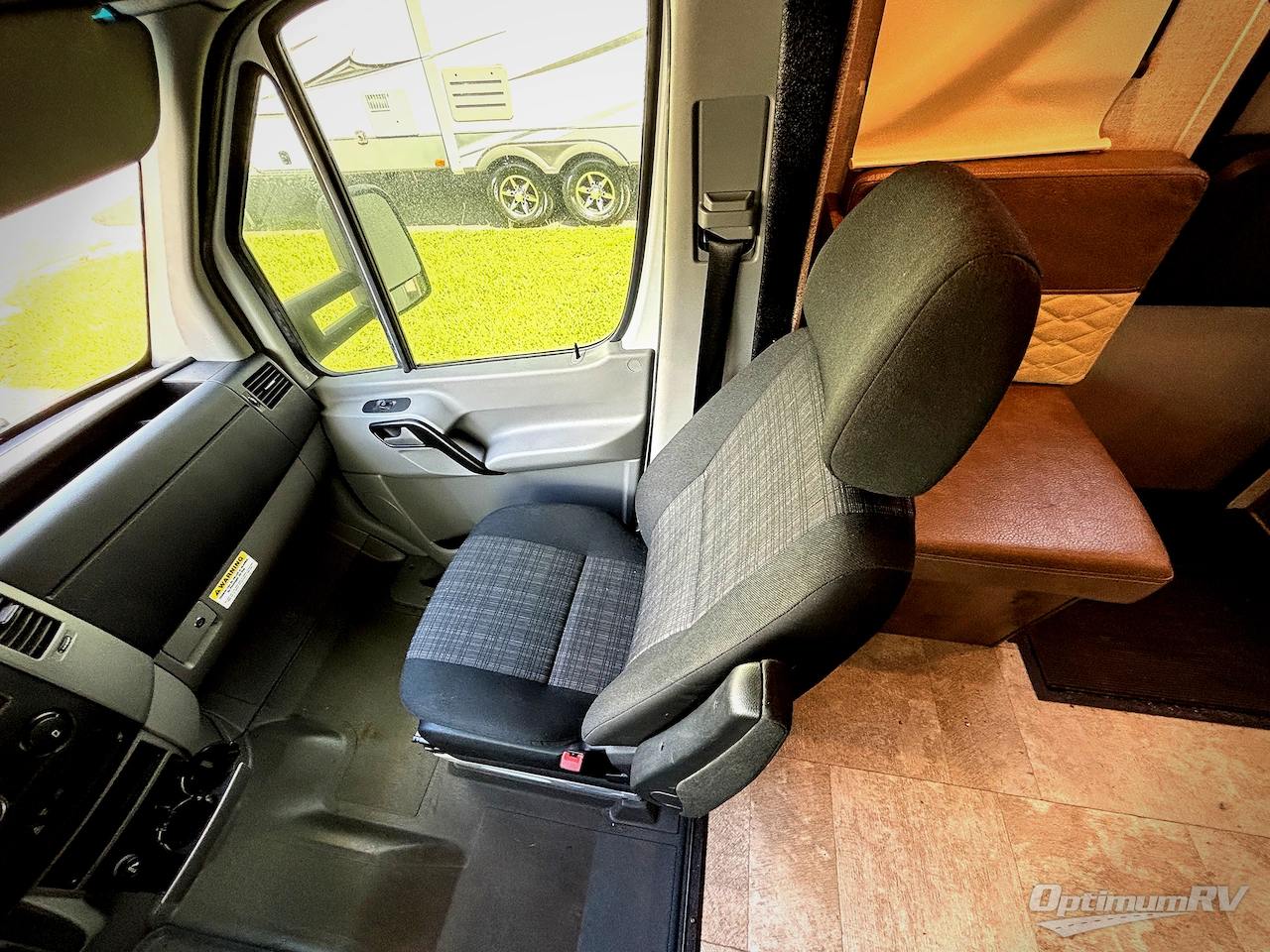 2019 Coachmen Prism 2200 FS Photo 9