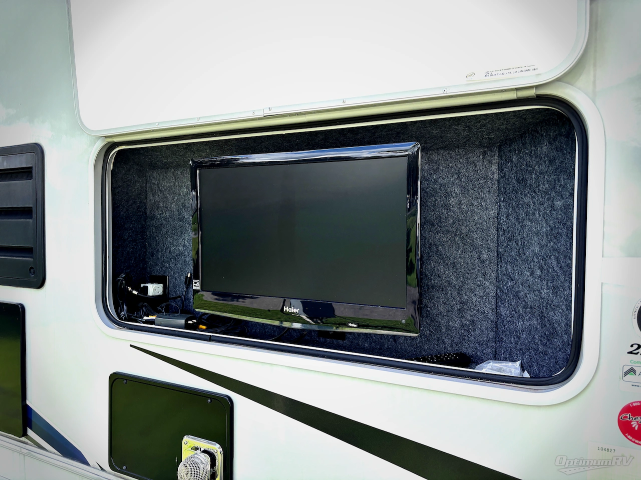 2019 Coachmen Prism 2200 FS Photo 19