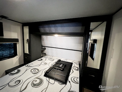 2022 Keystone Bullet Crossfire 2430BH RV Photo 4
