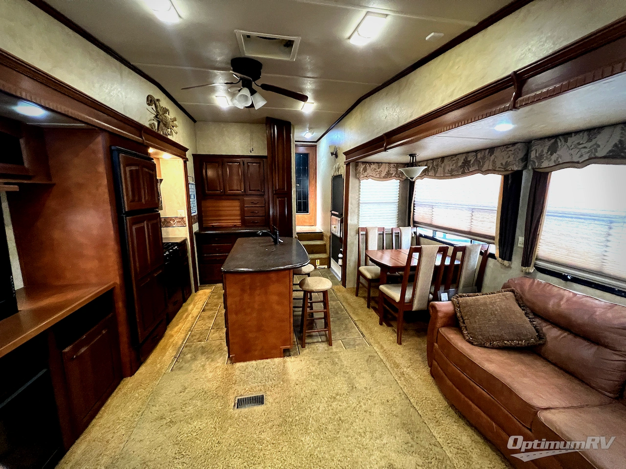 2011 Forest River Cedar Creek 34RLSA Photo 4