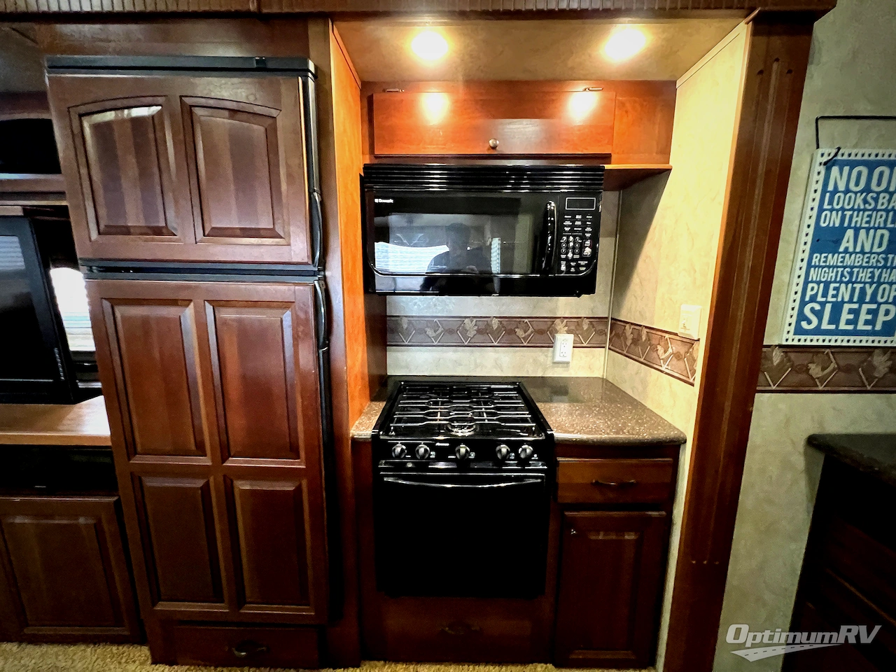 2011 Forest River Cedar Creek 34RLSA Photo 9
