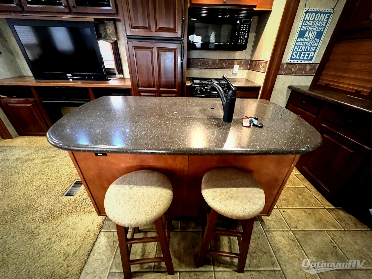 2011 Forest River Cedar Creek 34RLSA Photo 11