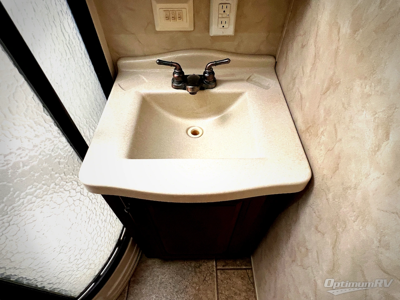 2011 Forest River Cedar Creek 34RLSA Photo 23