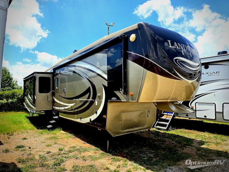 2013 Heartland Landmark SAN ANTONIO RV Photo 1