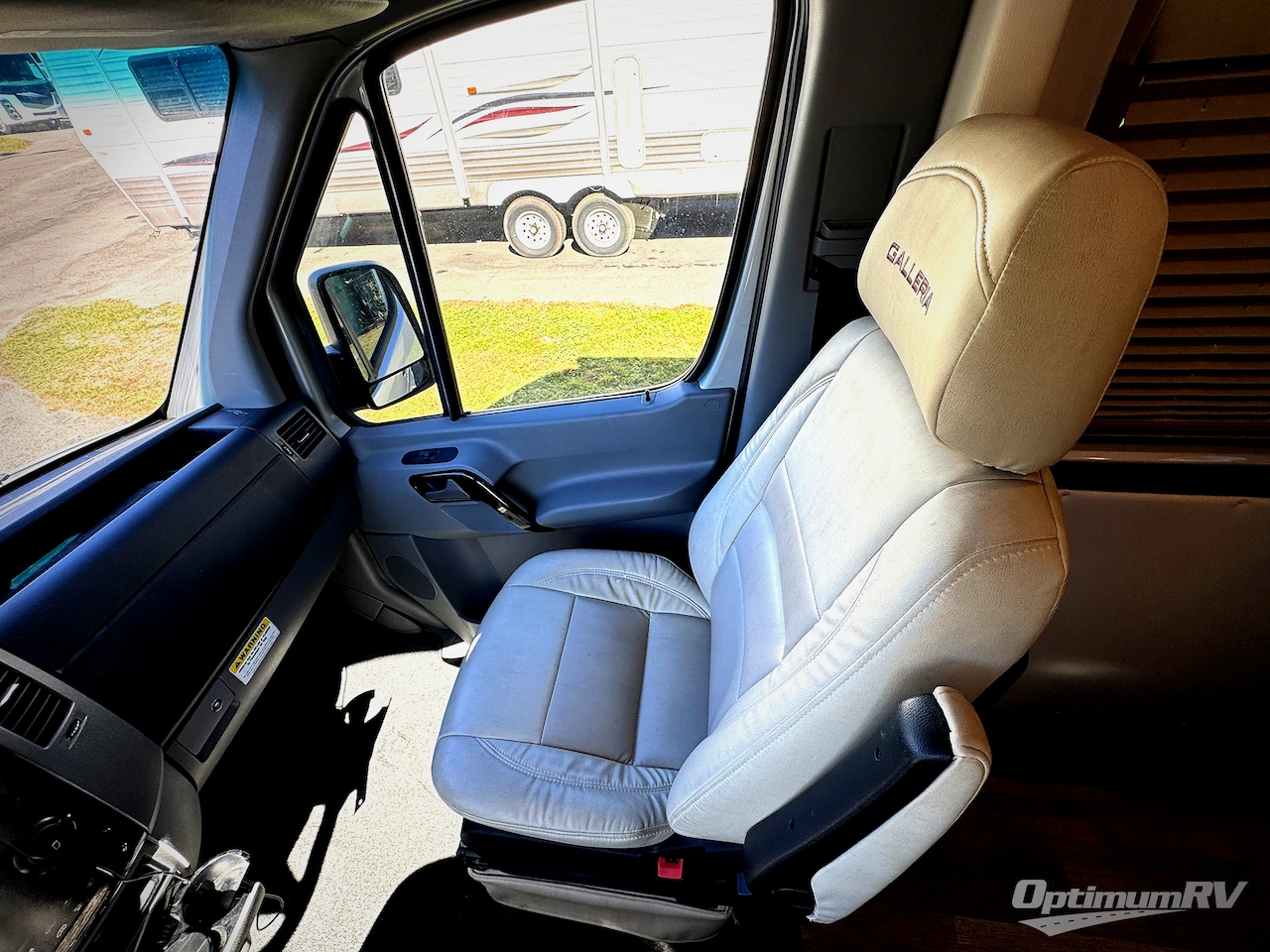 2018 Coachmen Galleria 24FL Photo 9