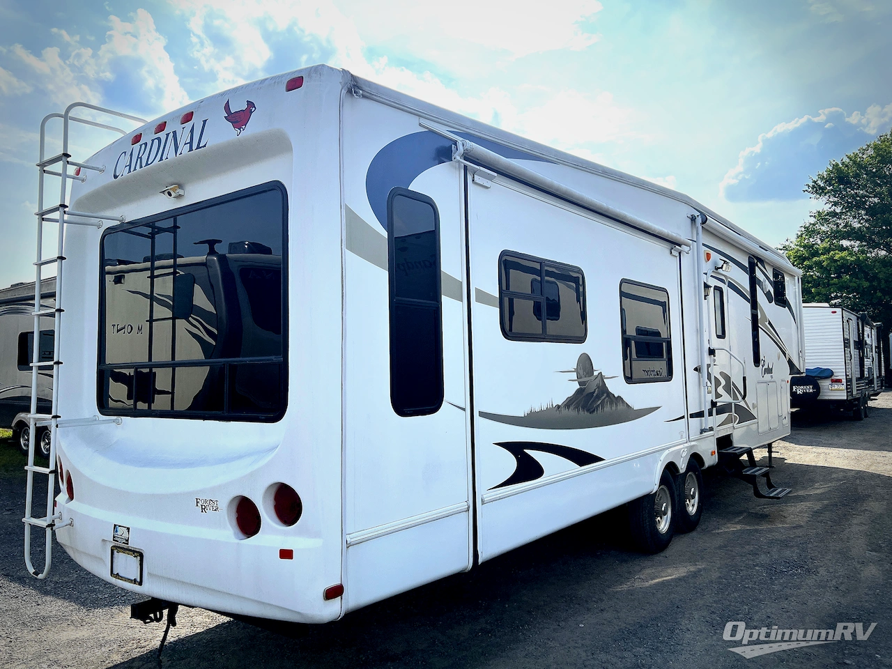 2009 Forest River Cardinal 34QRL Photo 2