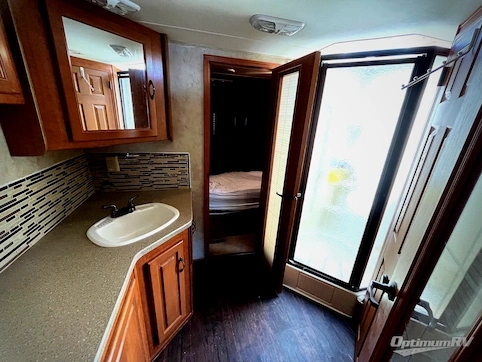 2008 Damon CHALLENGER 378 RV Photo 4