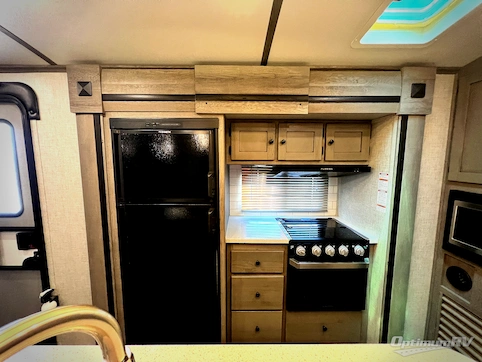 2019 Keystone Outback 335CG RV Photo 2