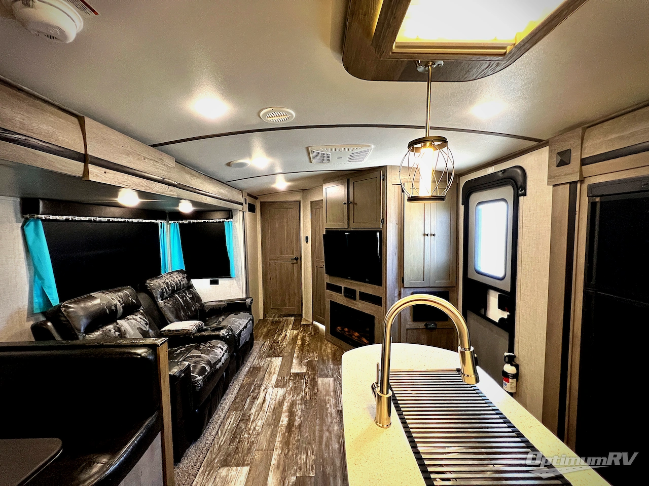 2019 Keystone Outback 335CG Photo 5