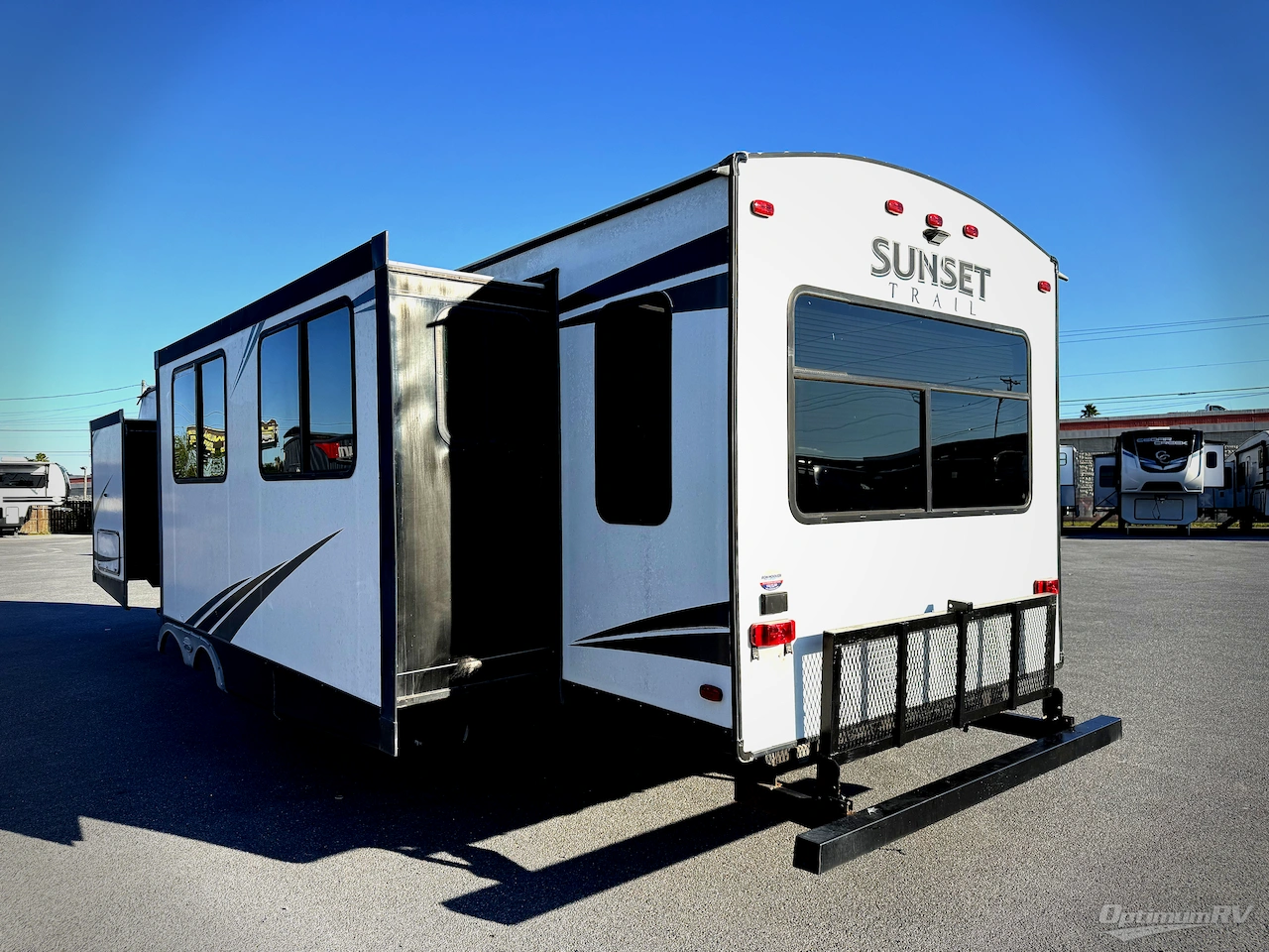 2018 CrossRoads Sunset Trail Grand Reserve SS33SI Photo 3