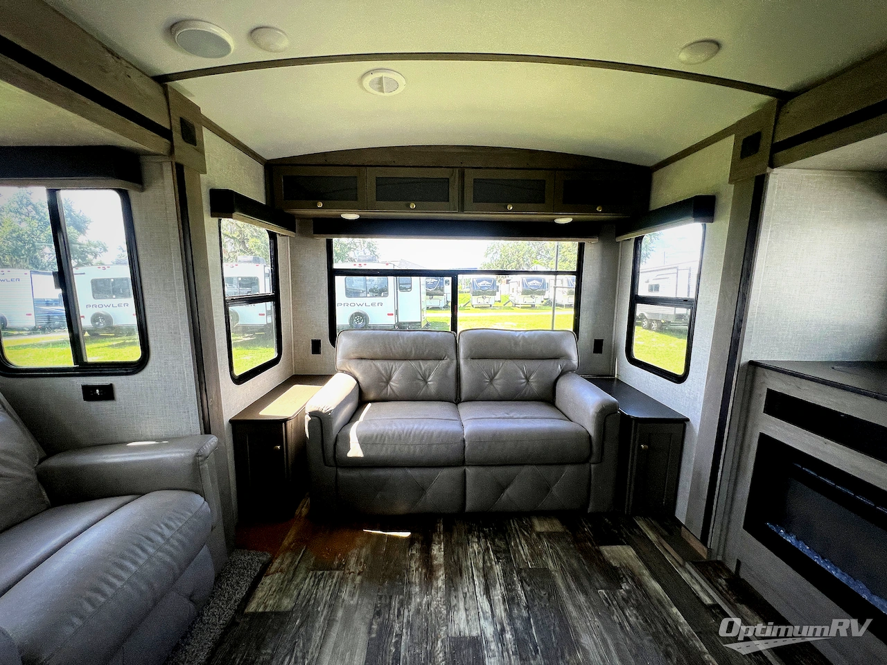 2020 Keystone Outback 328RL Photo 6