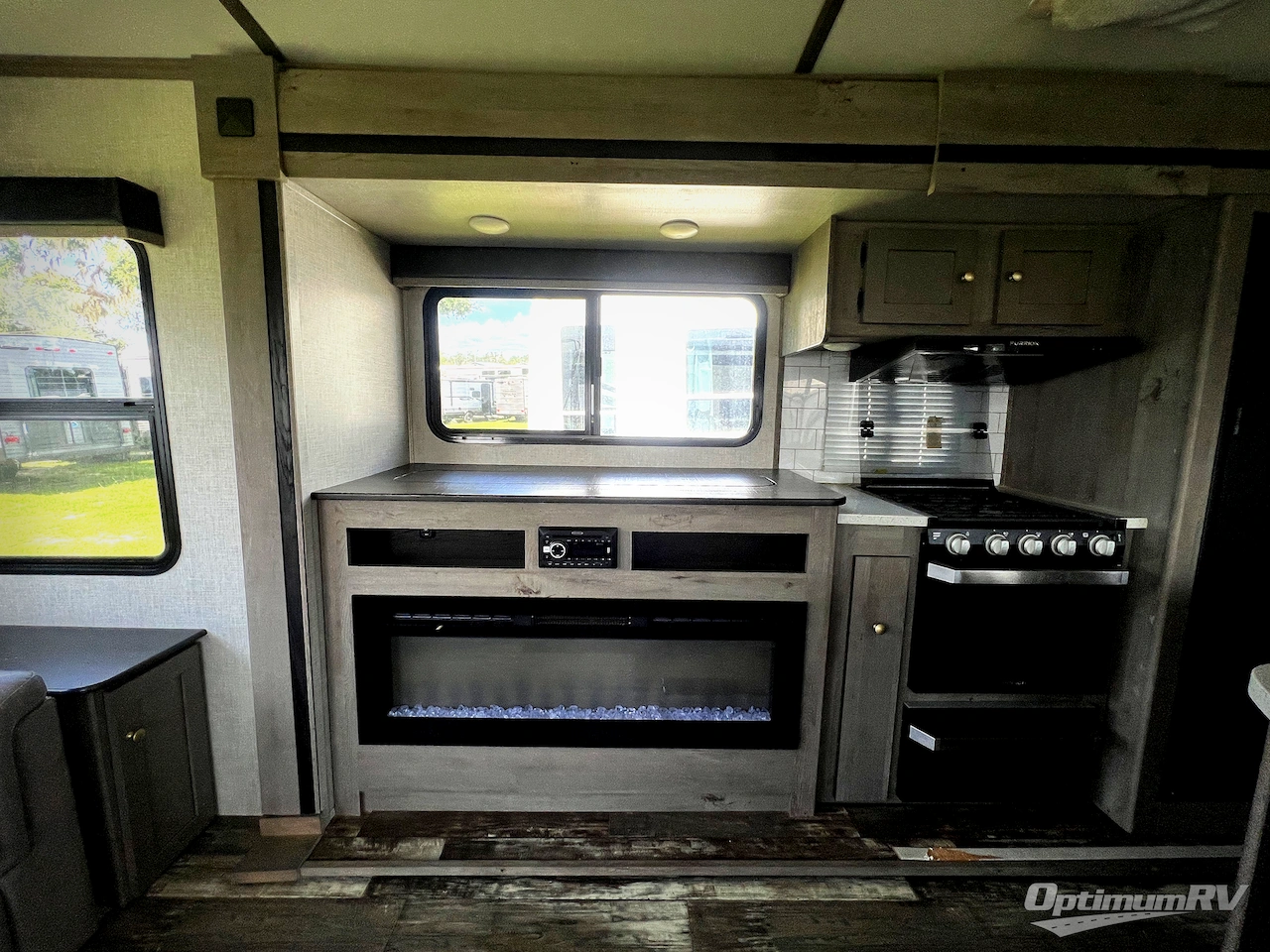 2020 Keystone Outback 328RL Photo 7
