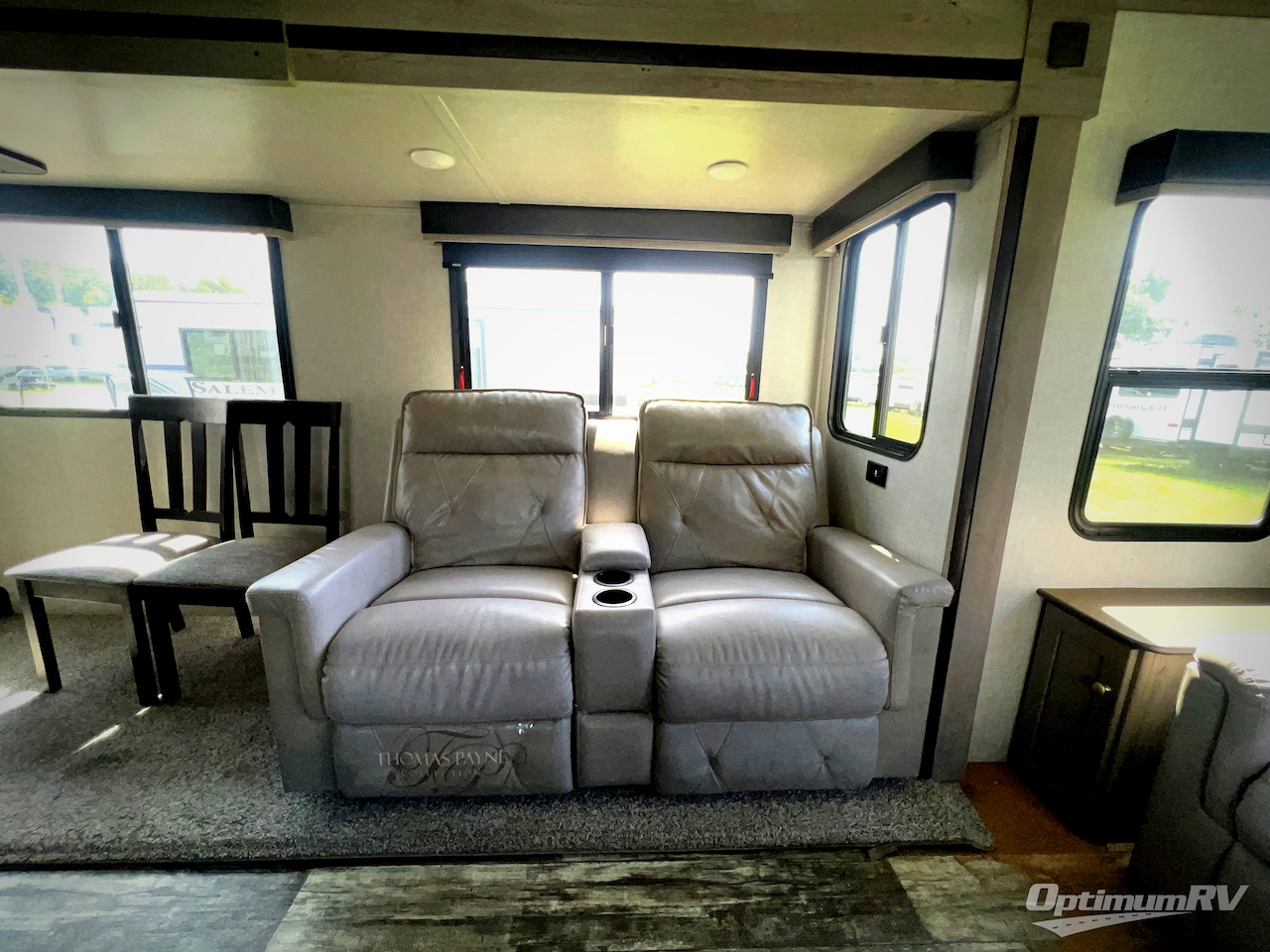 2020 Keystone Outback 328RL Photo 8