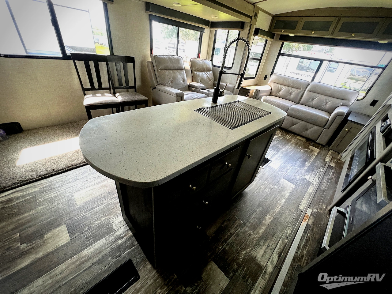 2020 Keystone Outback 328RL Photo 10