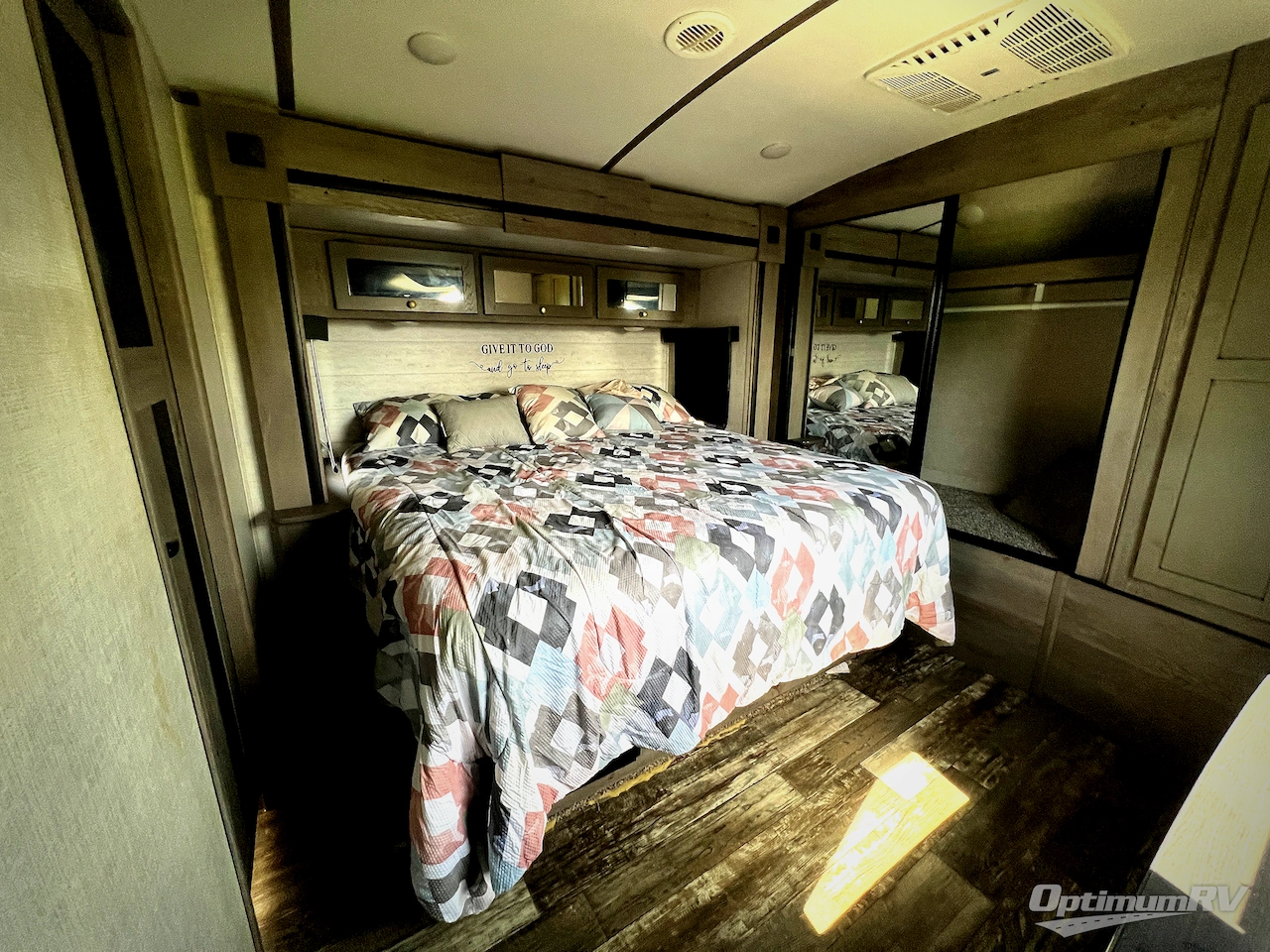 2020 Keystone Outback 328RL Photo 15