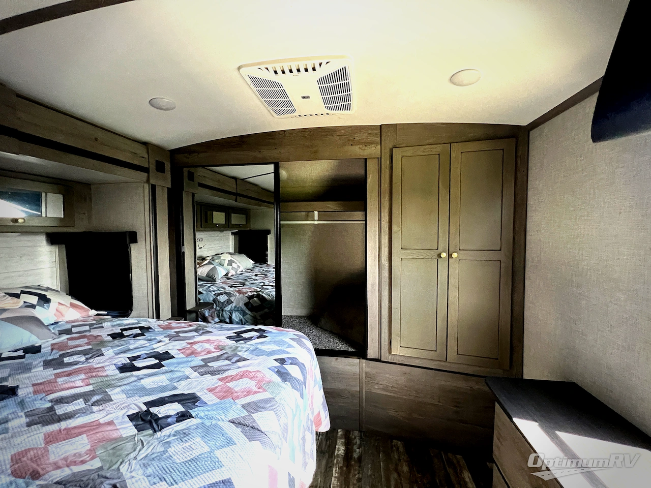 2020 Keystone Outback 328RL Photo 16