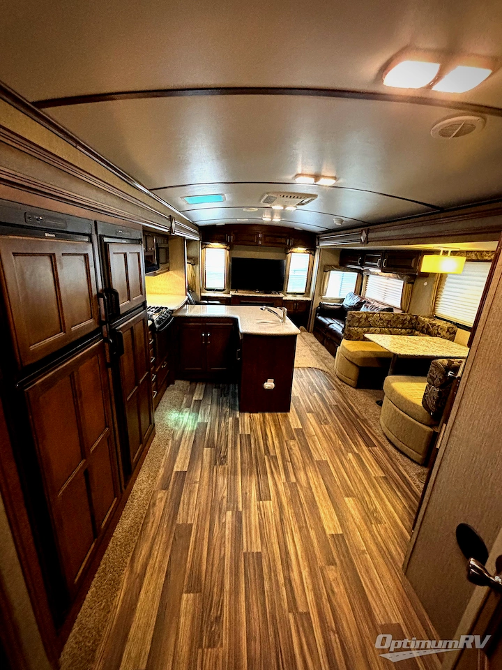 2019 Keystone Outback 326RL Photo 5