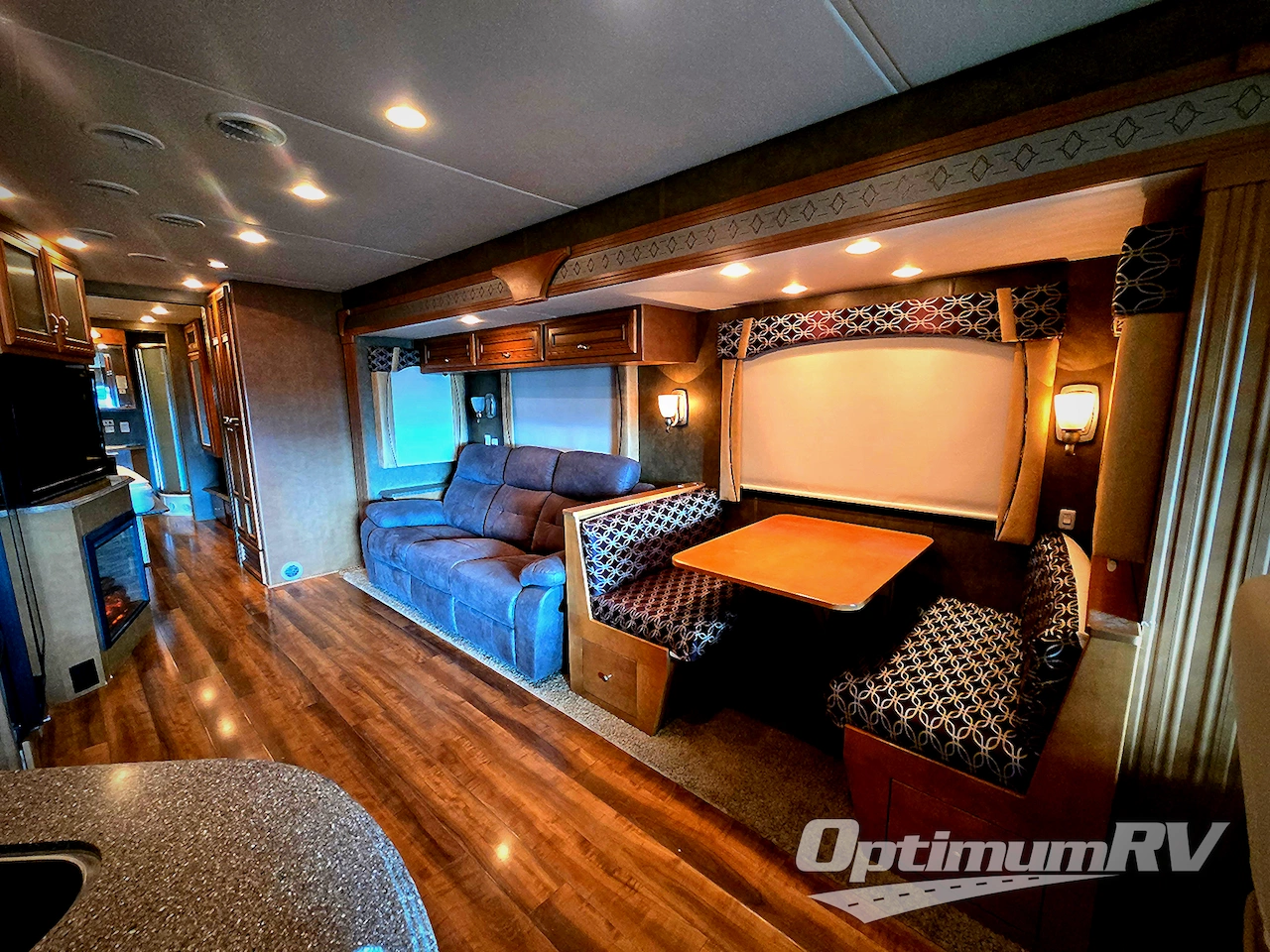 2013 Newmar Canyon Star 3610 Photo 9