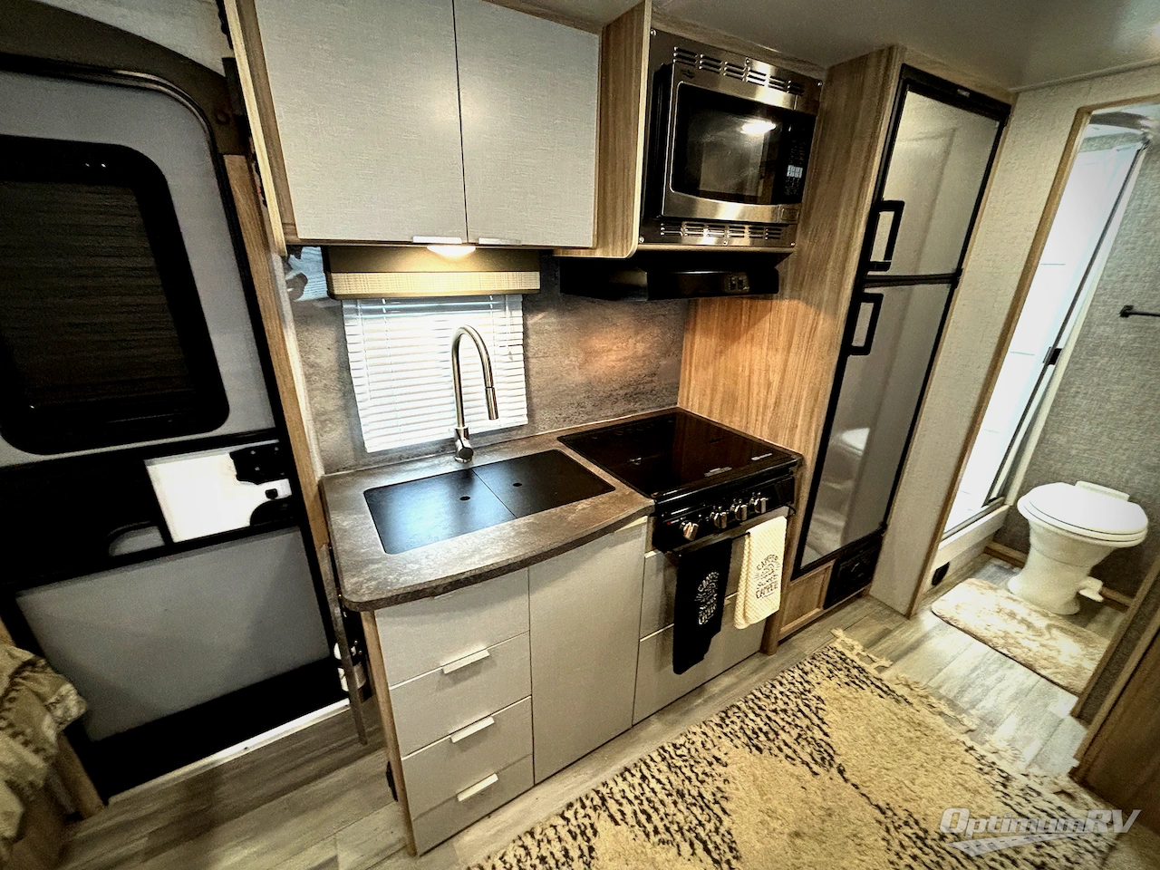 2021 Winnebago Towables Micro Minnie 2108TB Photo 8