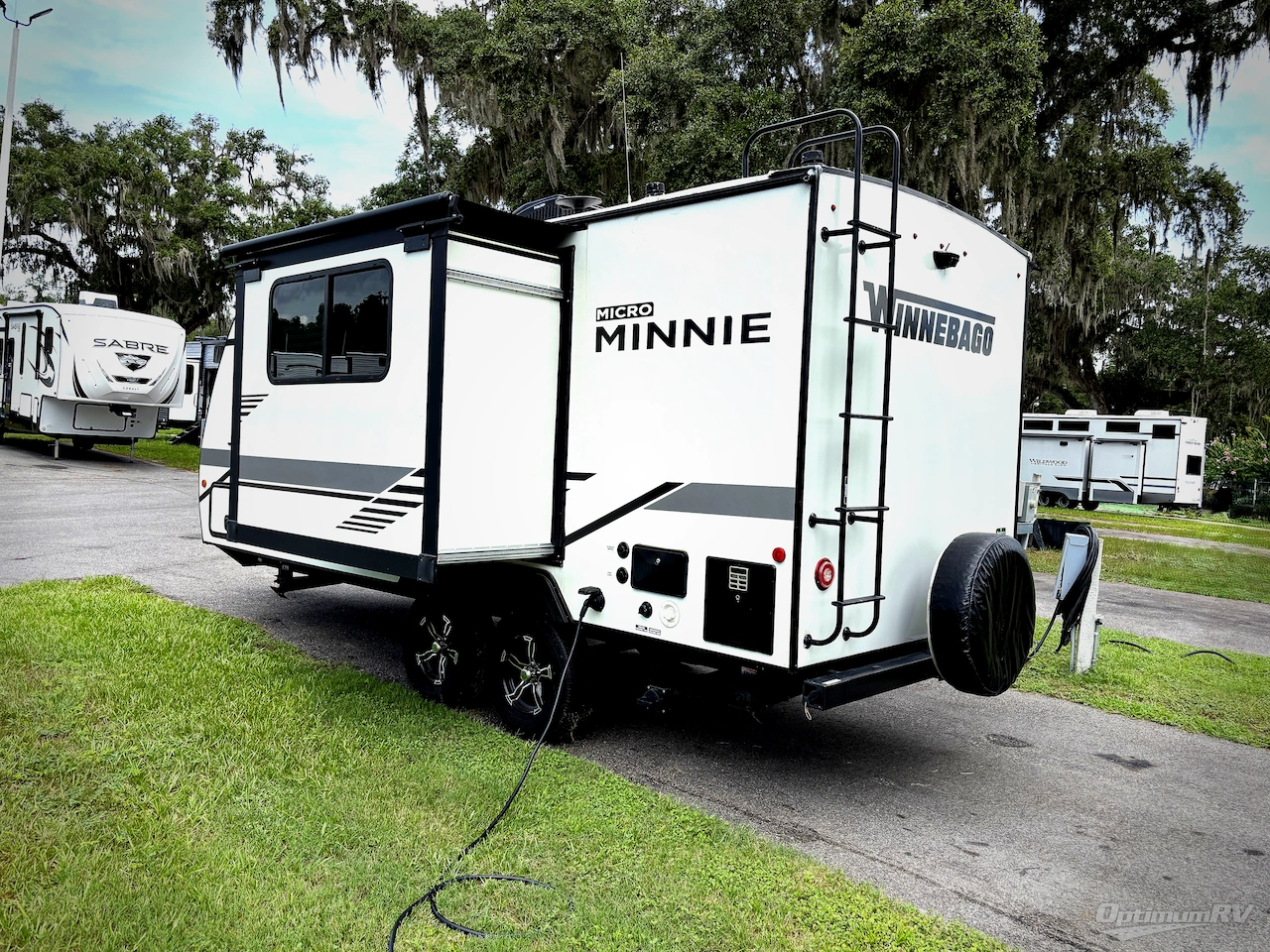 Used 2021 Winnebago Towables Micro Minnie 2108TB Travel Trailer at