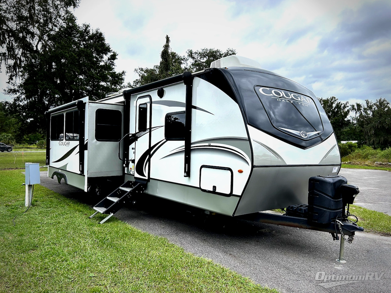2022 Keystone Cougar Half-Ton 34TSB Photo 1