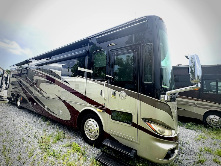2017 Tiffin Phaeton 40 QBH RV Photo 1
