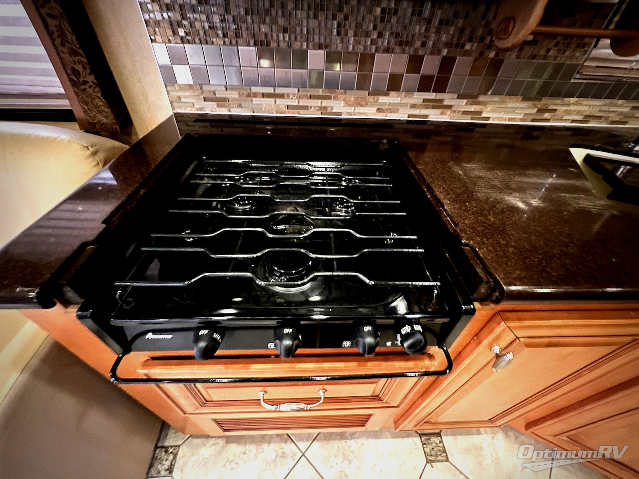 2011 Forest River Charleston 430QS Photo 11